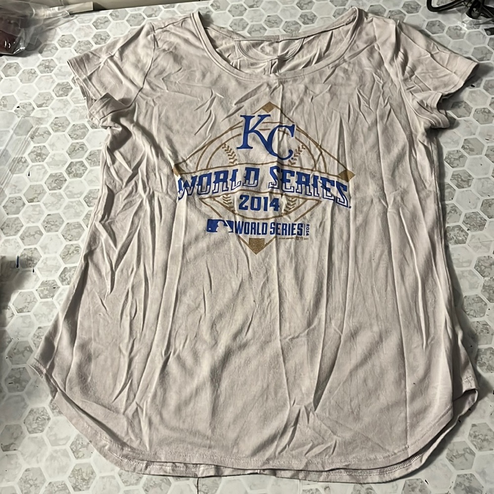 Under Armour Medium KC Royals World Series 2014 Short Sleeve Graphic T Shirt